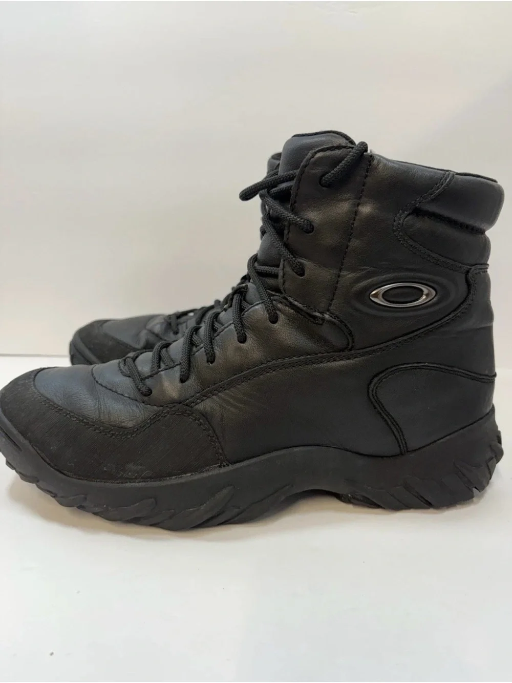 Oakley rugged boots